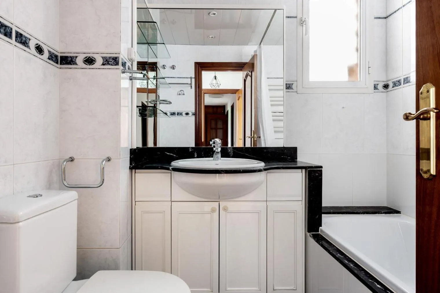 Galvany 3Br Apartment W Balcony Bcn-98 Barcelona