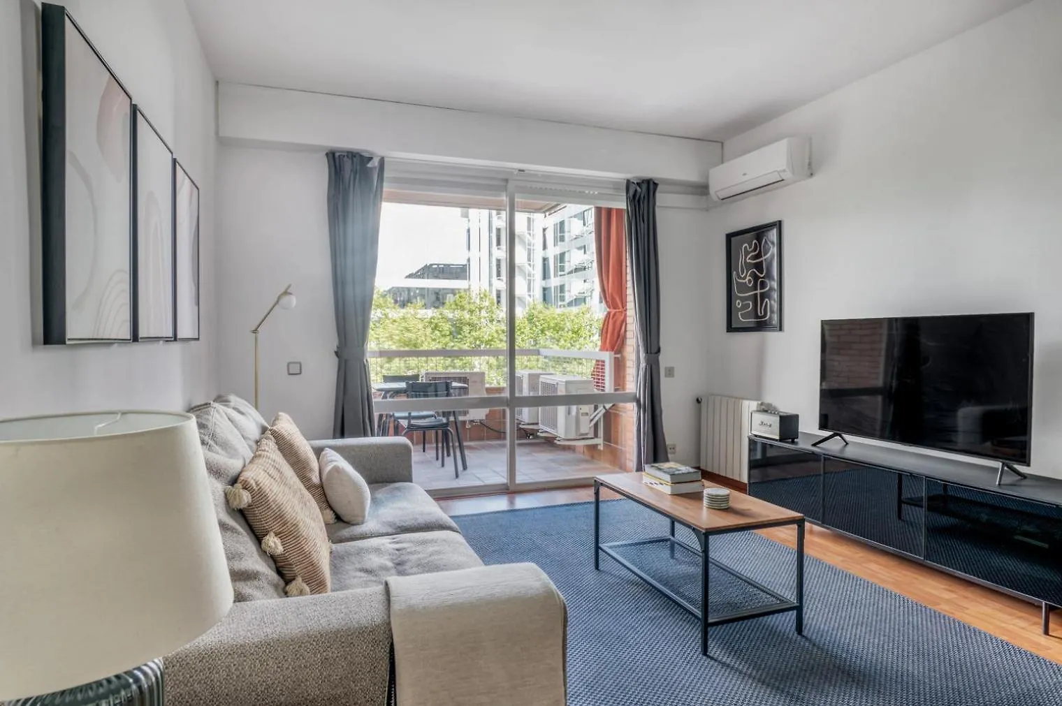 Galvany 3Br Apartment W Balcony Bcn-98 location